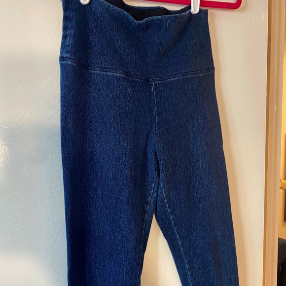 Lysse excellent quality pull on legging denim jeans. In great used condition - Picture 1 of 5